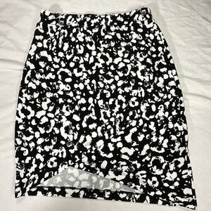 Pleione Leopard Print Bodycon Pencil Skirt Small Black White Asymmetrical Hem